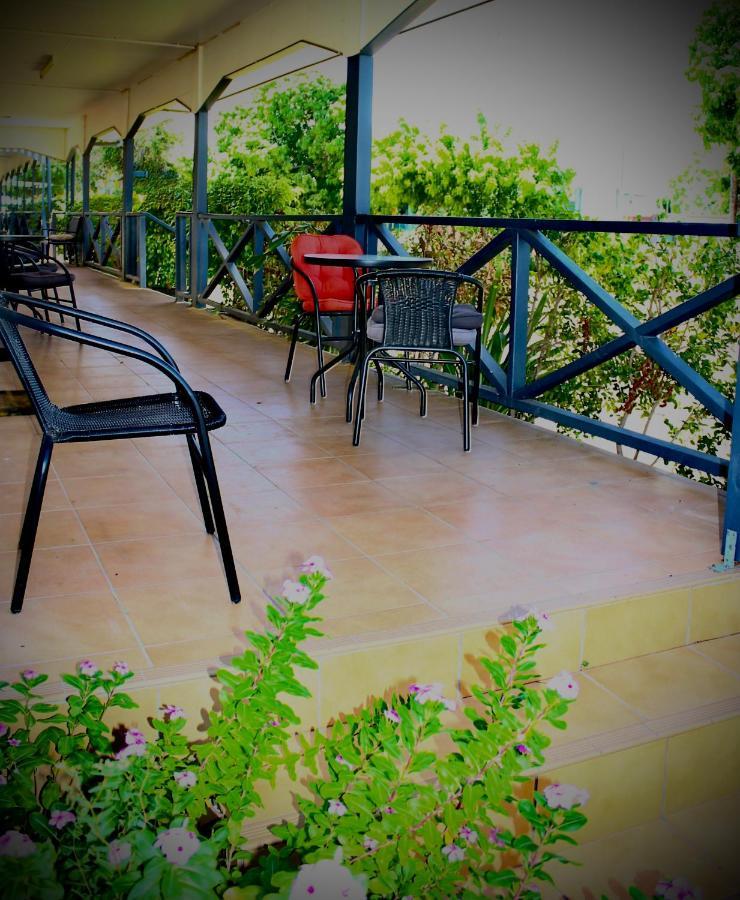 Matildas End Holiday Units Karumba Exterior photo